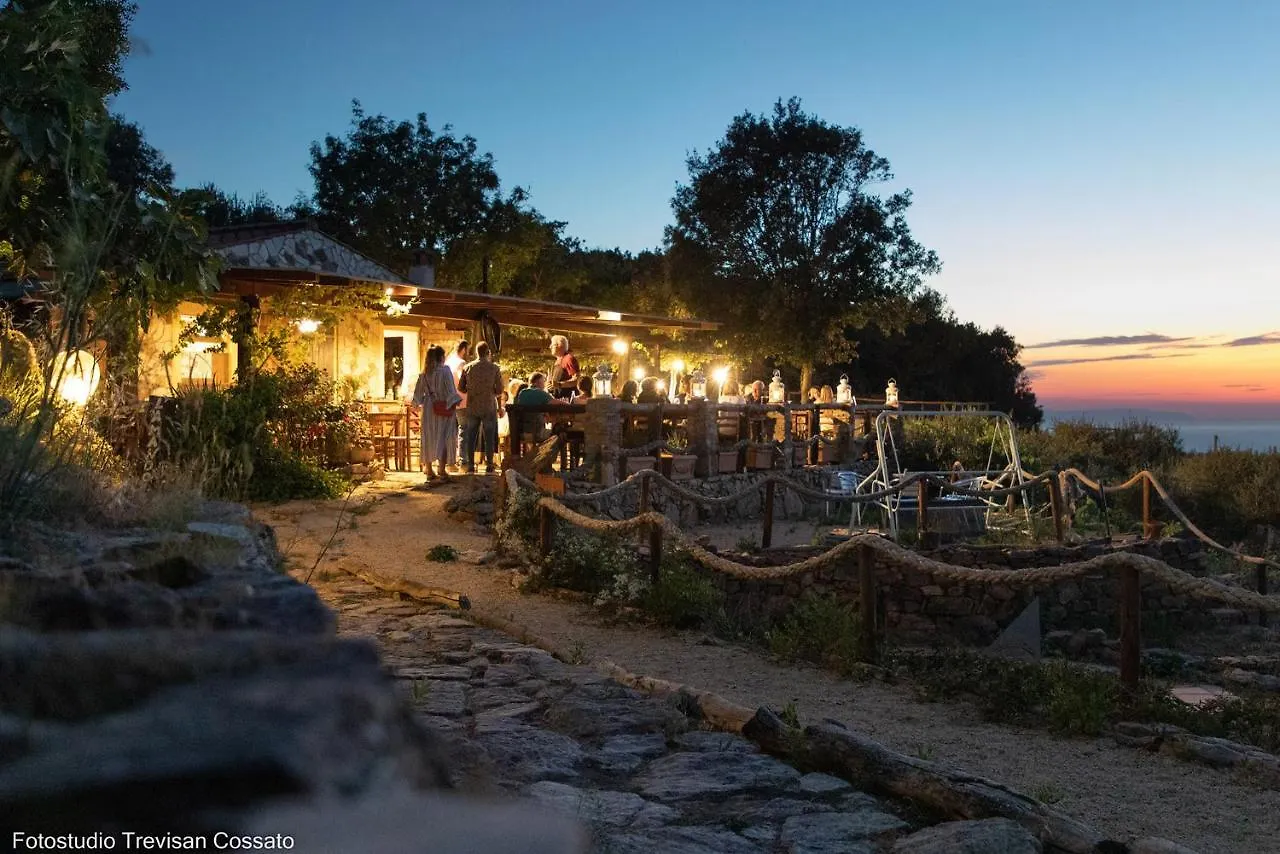 Farm stay Agriturismo Amandolo Villa Cavo